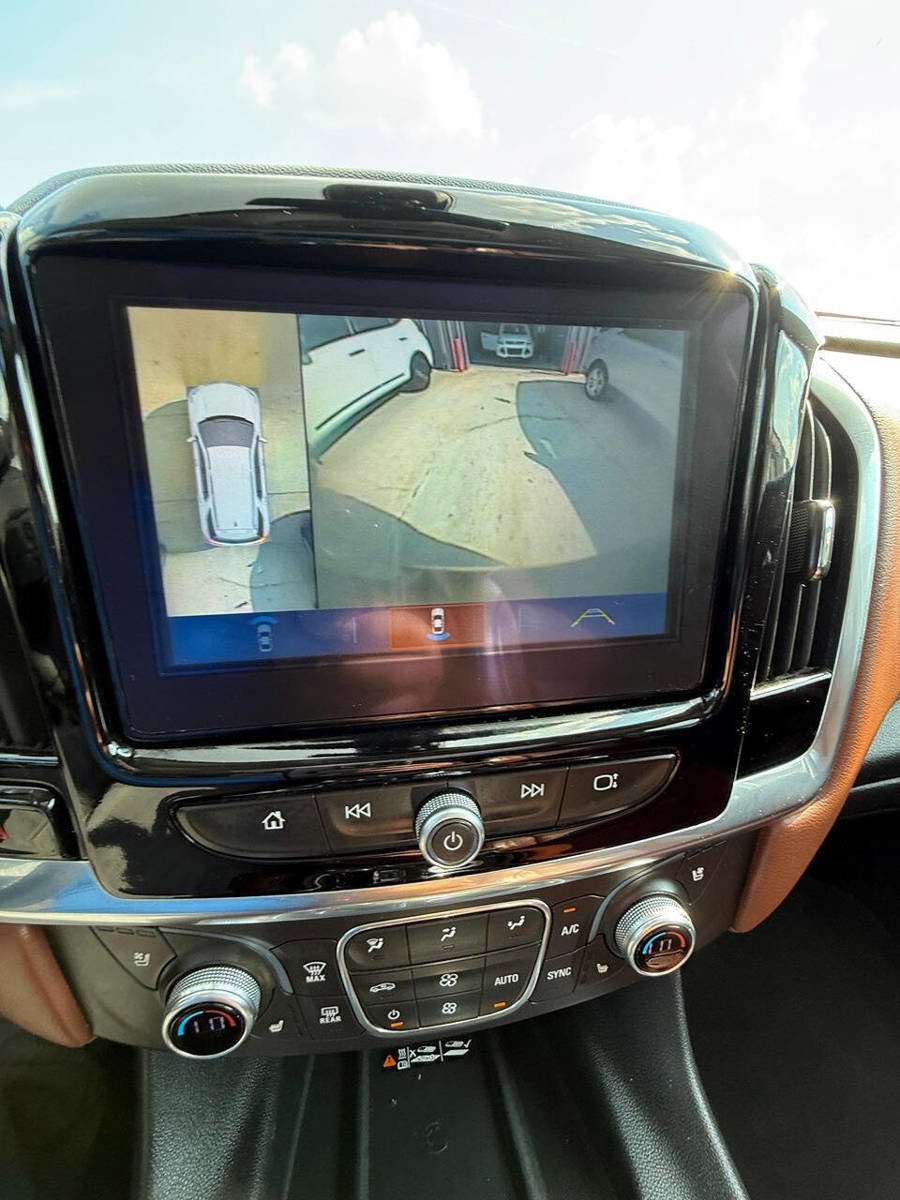 Used 2018 Chevrolet Traverse High Country image 30