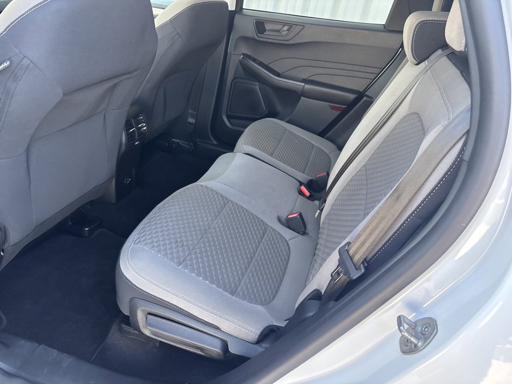 Used 2022 Ford Escape SE image 27