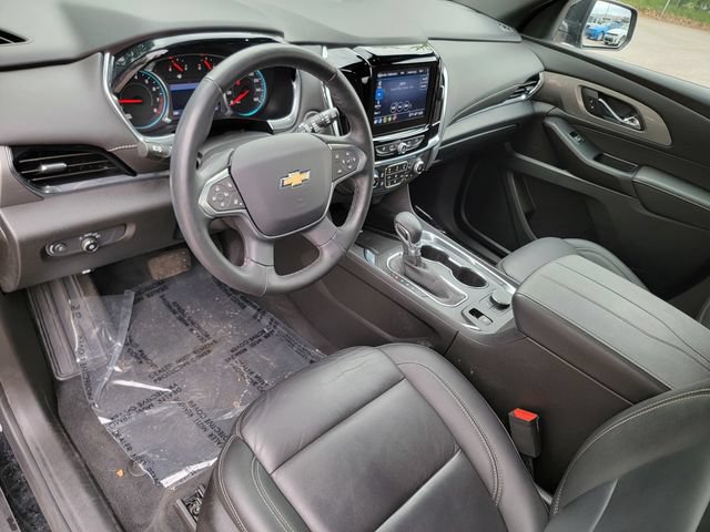 Used 2023 Chevrolet Traverse LT w/ LPO, Floor Liner Package FWD image 19