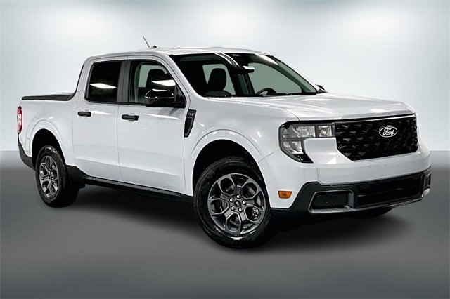New 2026 Ford Maverick XLT w/ Equipment Group 301A