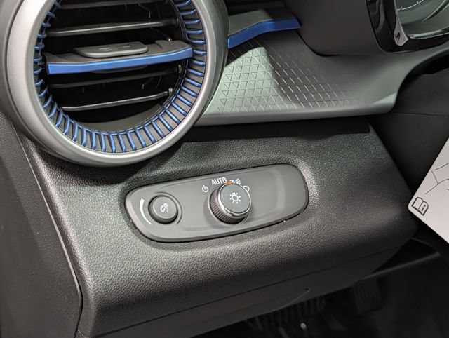 New 2026 Chevrolet Trax LS w/ LS Convenience Package FWD image 15
