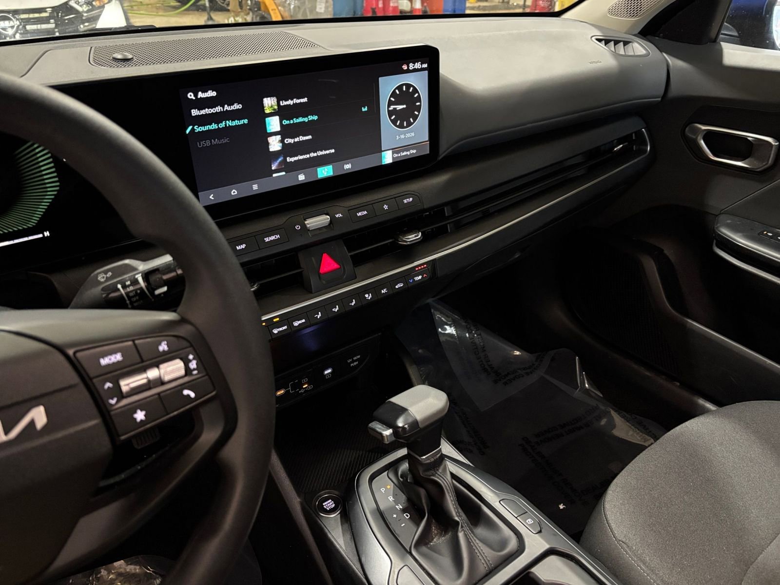 Used 2025 Kia K4 FWD image 17