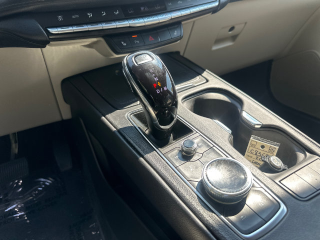 Used 2023 Cadillac XT4 Luxury w/ LPO, Onyx Lite Package AWD/4WD image 26
