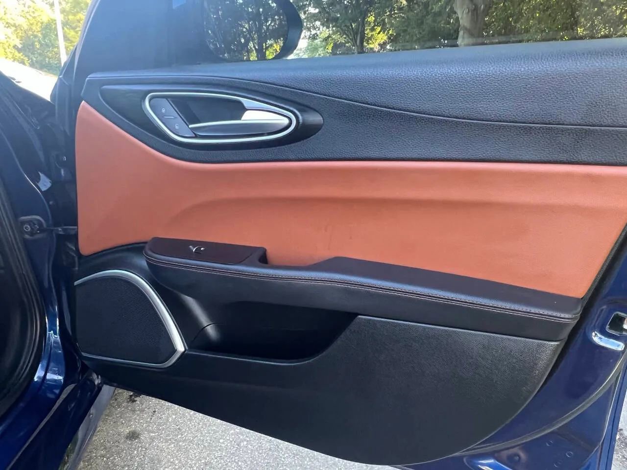 Used 2018 Alfa Romeo Giulia image 22