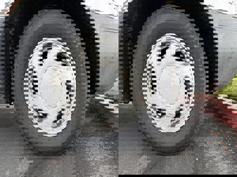 Used 1998 Toyota Sienna LE image 20