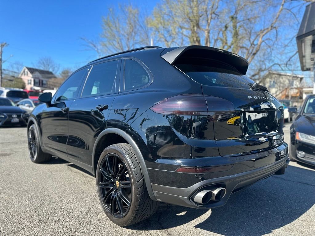 Used 2016 Porsche Cayenne GTS AWD/4WD image 3
