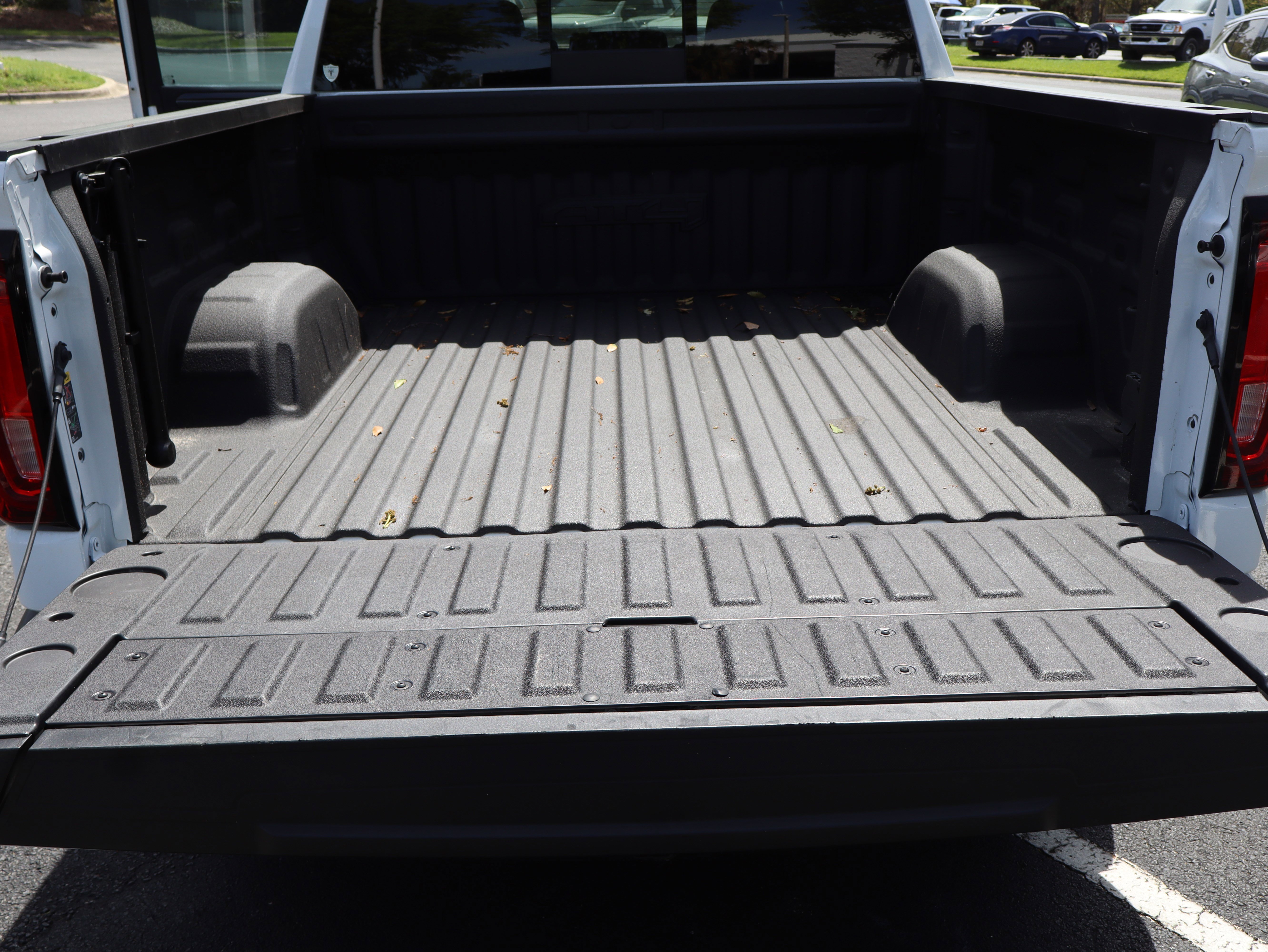 Used 2023 GMC Sierra 1500 AT4 w/ AT4 Premium Package image 45
