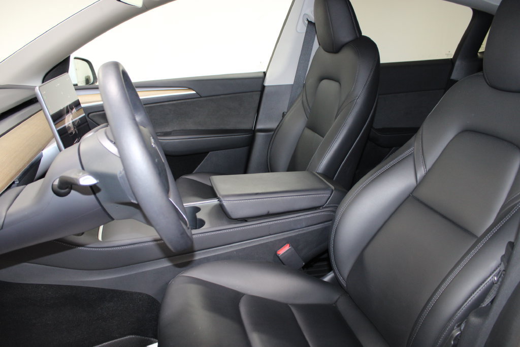 Used 2023 Tesla Model Y Long Range AWD/4WD image 16