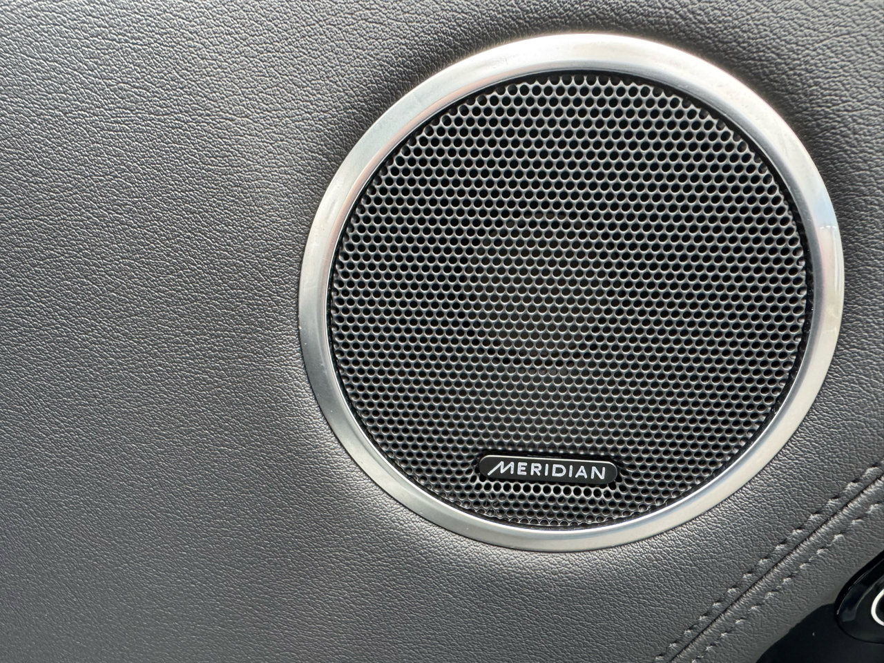 Used 2022 Land Rover Range Rover Westminster Edition image 16