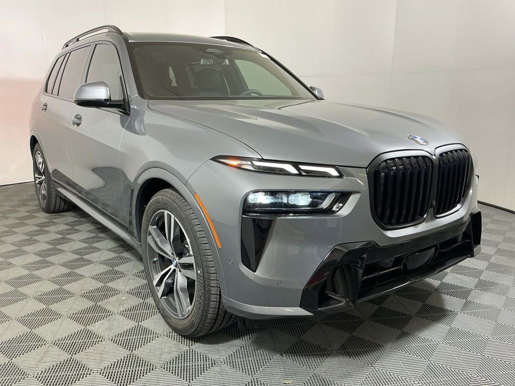 New 2026 BMW X7 xDrive40i w/ M Sport Package AWD/4WD image 4