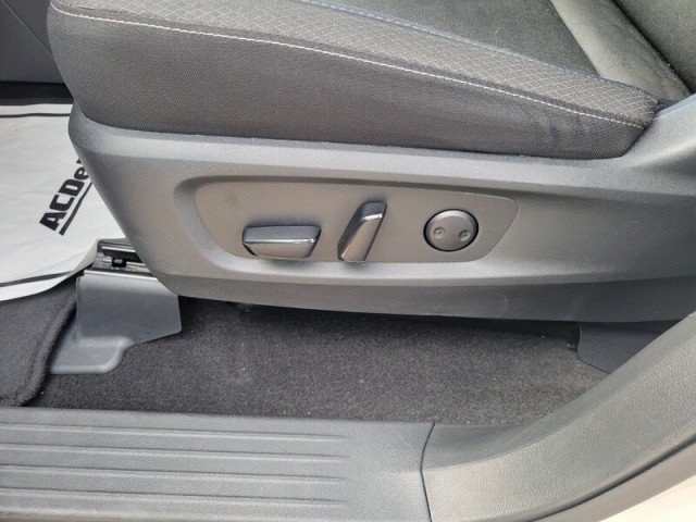 Used 2025 Nissan Pathfinder SV FWD image 24