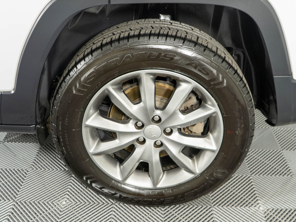 Used 2018 Jeep Cherokee Limited image 27