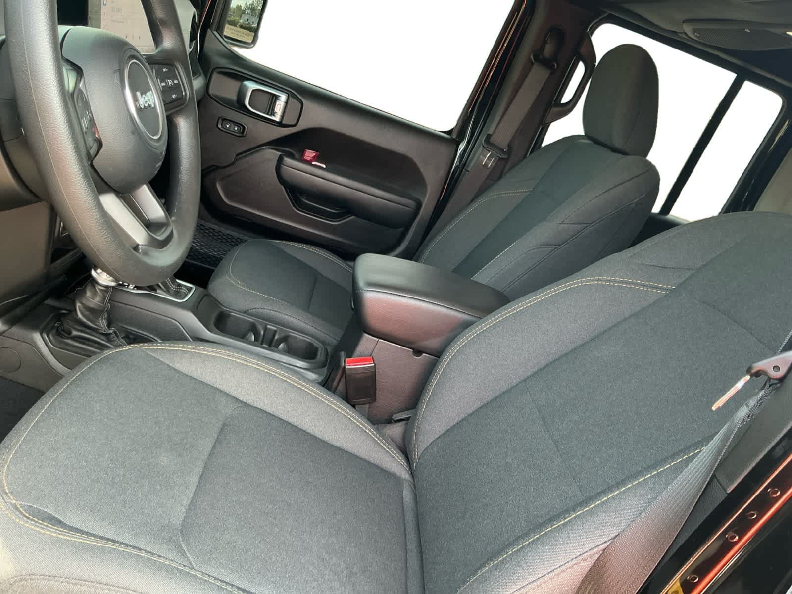 Used 2025 Jeep Wrangler Unlimited Sport AWD/4WD image 9
