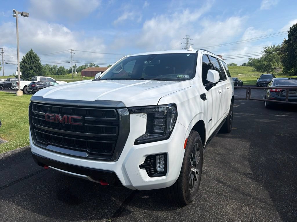 Used 2021 GMC Yukon XL AT4 w/ AT4 Premium Package AWD/4WD image 9