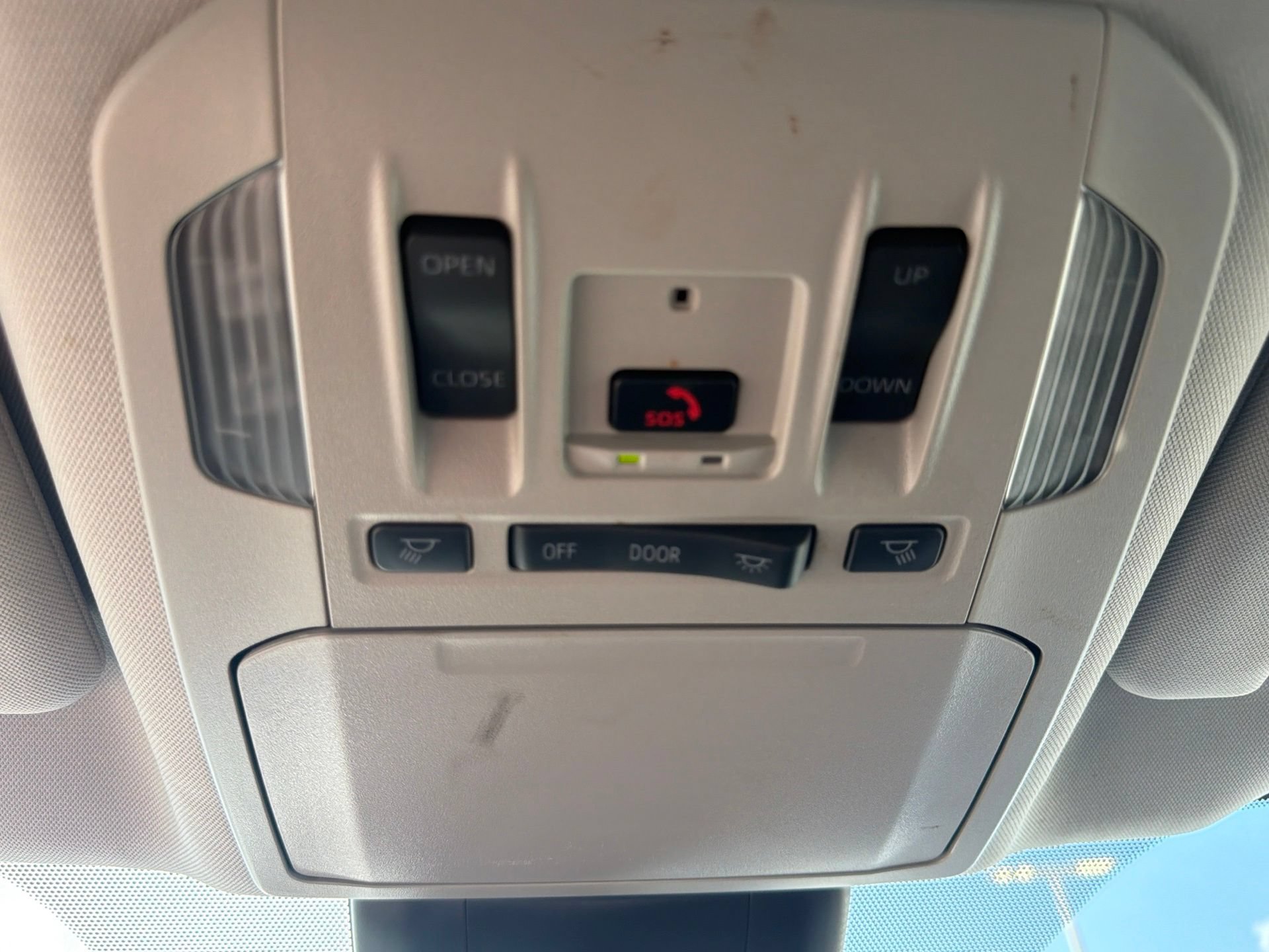Used 2025 Toyota Highlander XLE FWD image 21