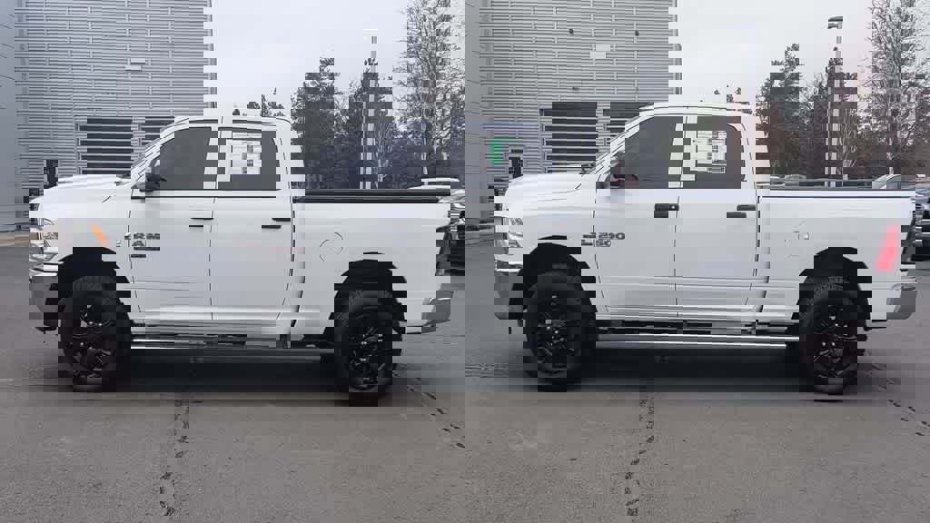 Used 2017 RAM 2500 Tradesman w/ Chrome Appearance Group image 5