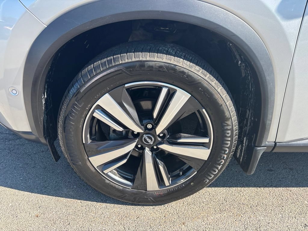 Certified 2023 Nissan Rogue Platinum w/ Platinum Premium Package AWD/4WD image 12