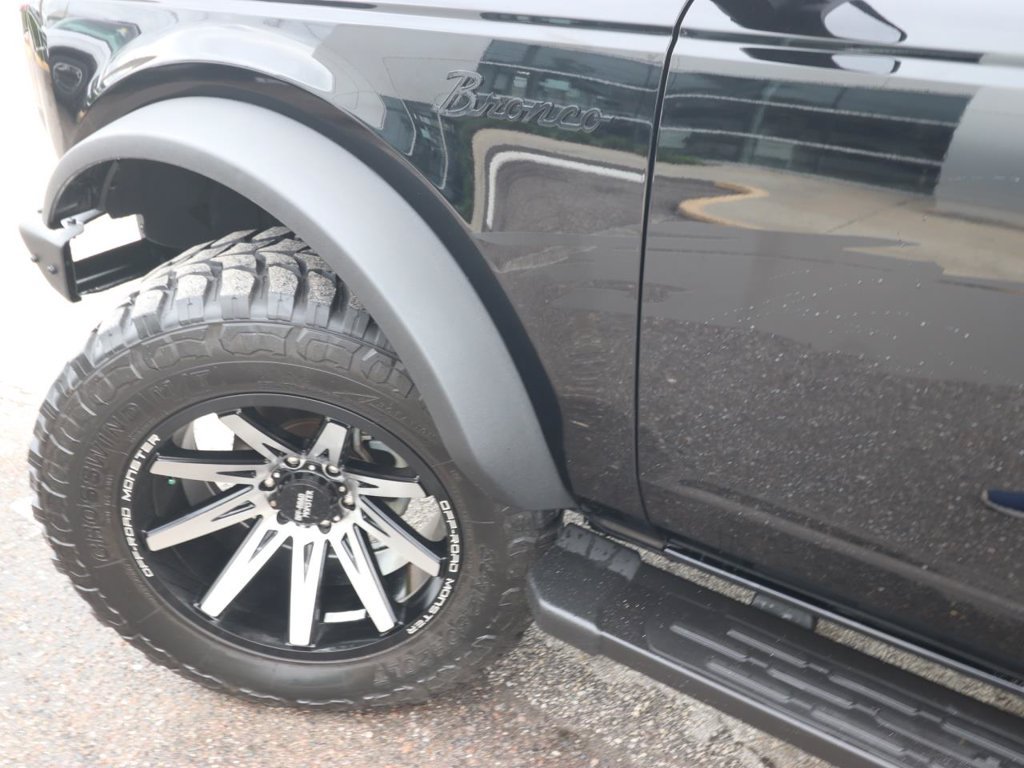 Certified 2023 Ford Bronco Outer Banks w/ Sasquatch Package AWD/4WD image 3