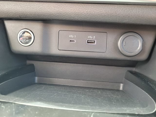 Certified 2023 Nissan Rogue SV FWD image 25