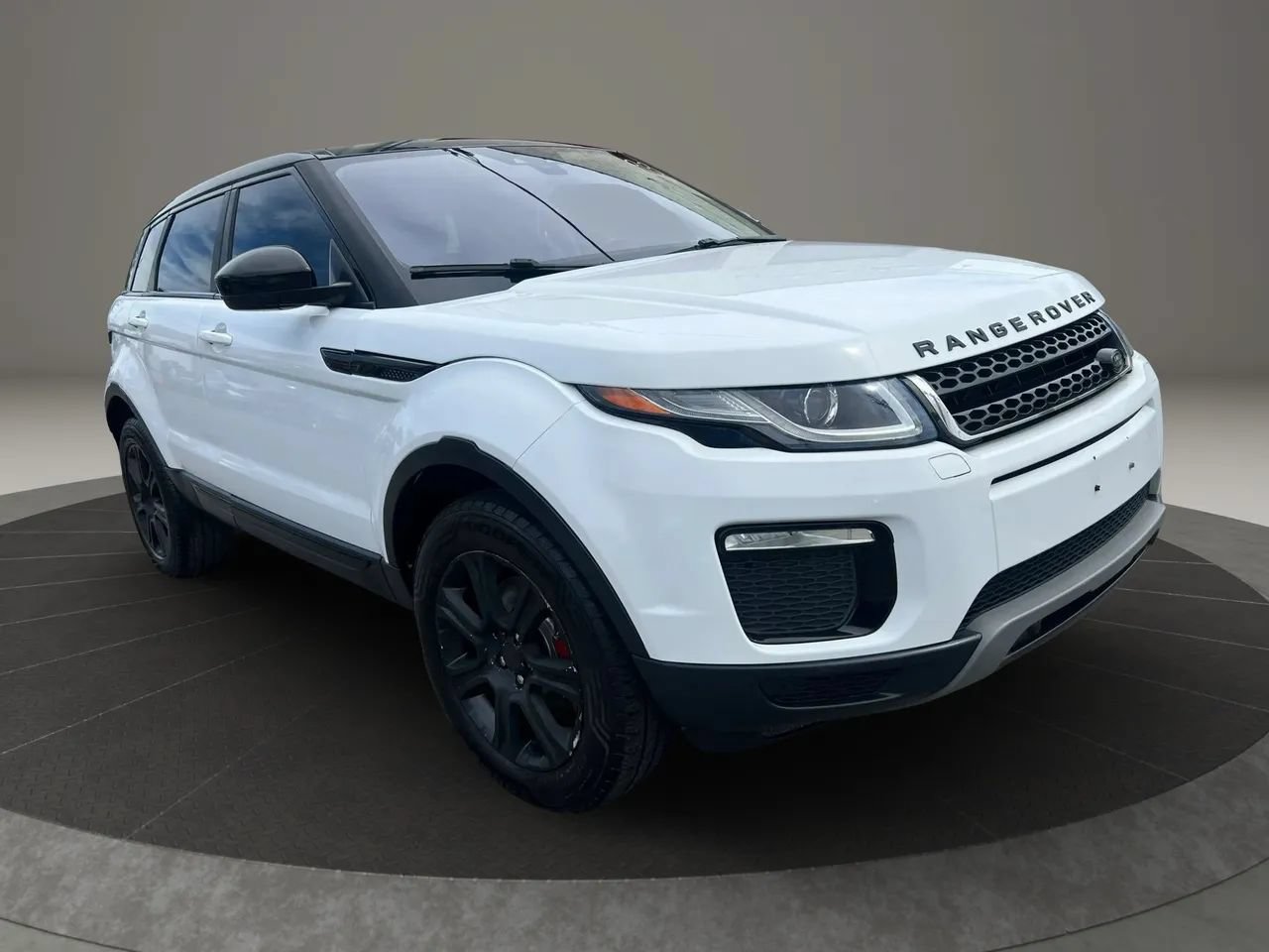 Used 2017 Land Rover Range Rover Evoque SE Premium AWD/4WD image 3