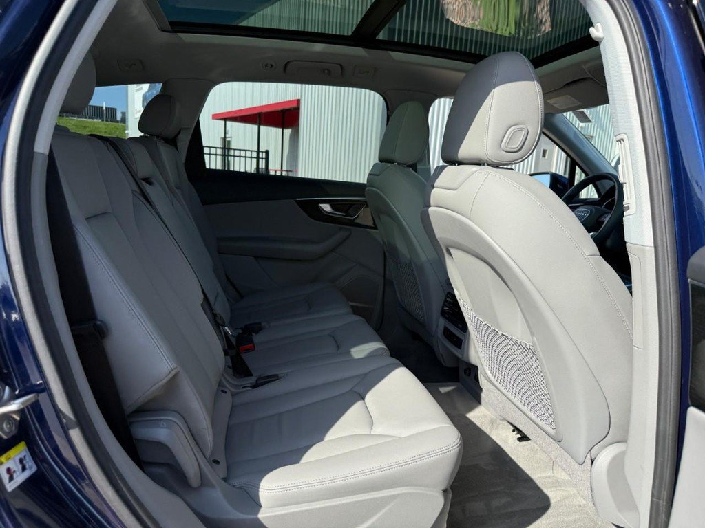 Used 2022 Audi Q7 3.0T Premium Plus AWD/4WD image 12