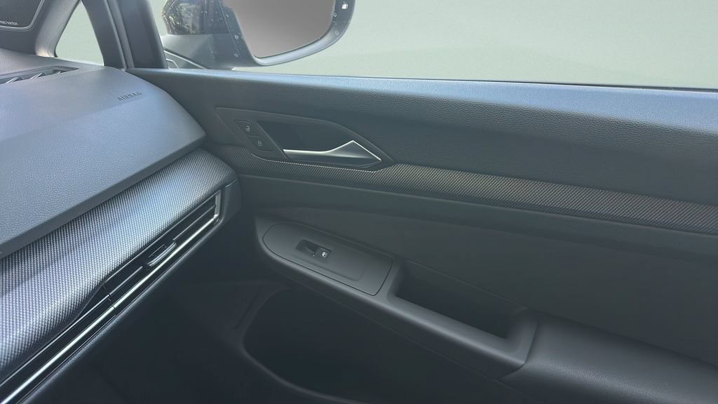 New 2026 Volkswagen GTI SE FWD image 12