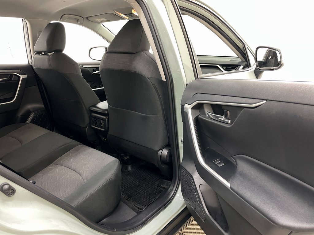 Used 2020 Toyota RAV4 XLE w/ All Weather Liner Package image 38
