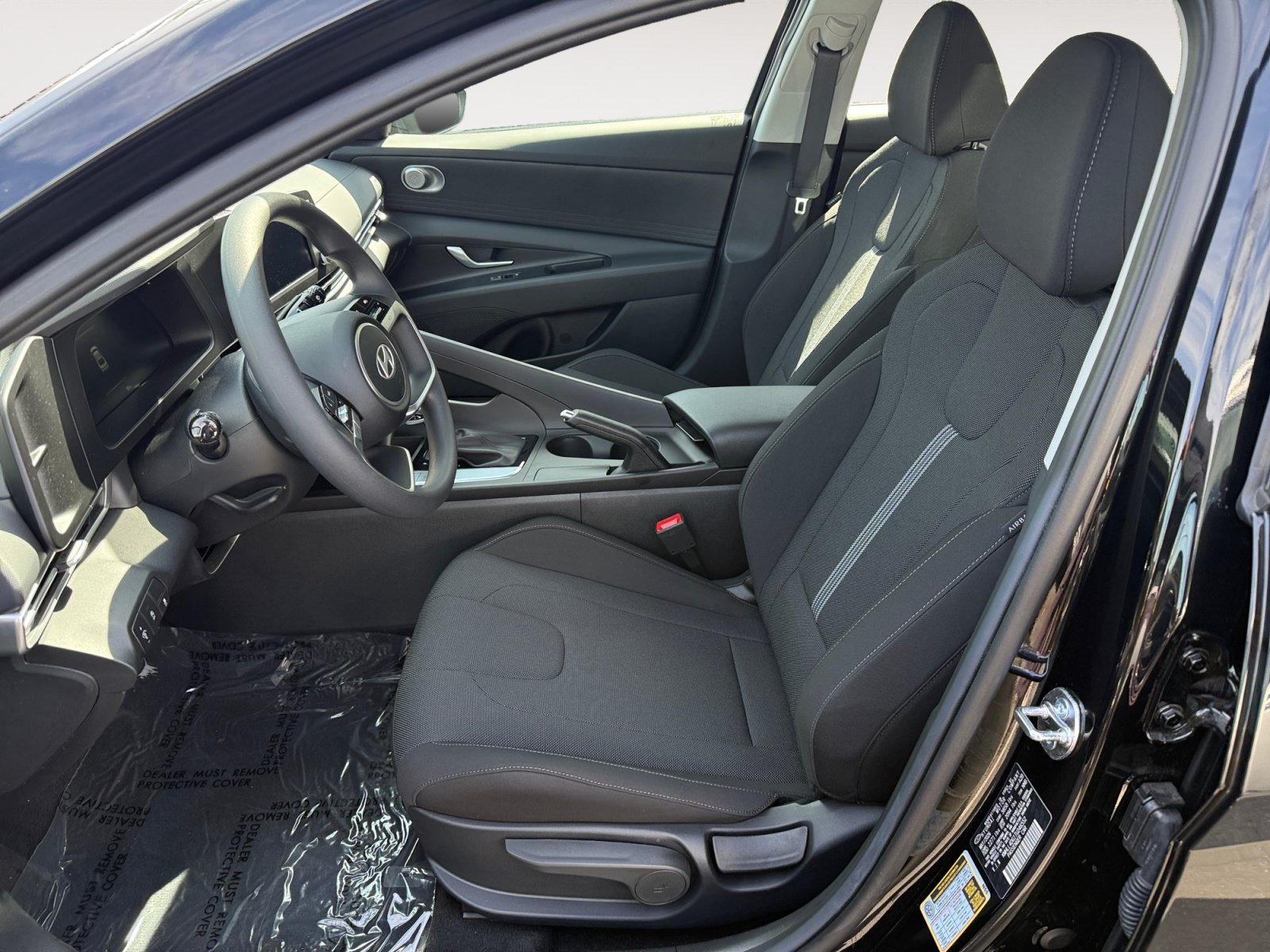 Certified 2026 Hyundai Elantra SE FWD image 10