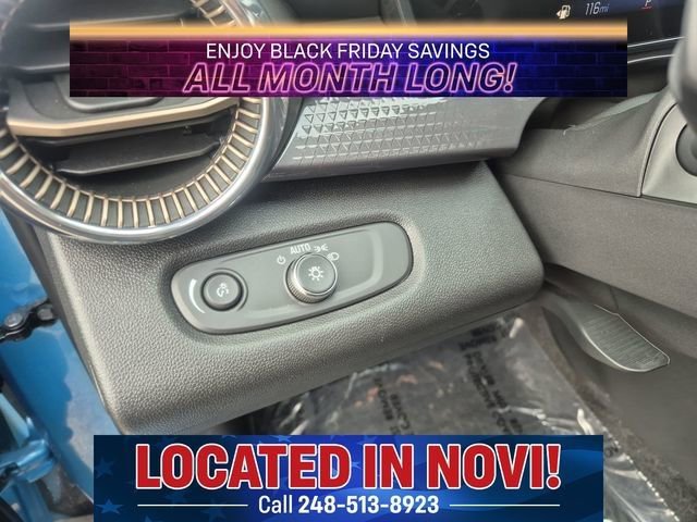 Used 2025 Chevrolet Trax ACTIV w/ Sunroof Package image 13