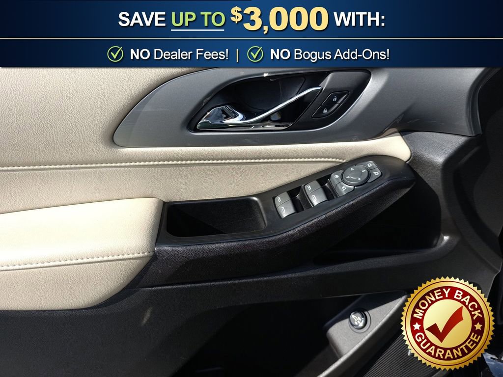 Used 2023 Chevrolet Traverse LT w/ LT Premium Package image 16