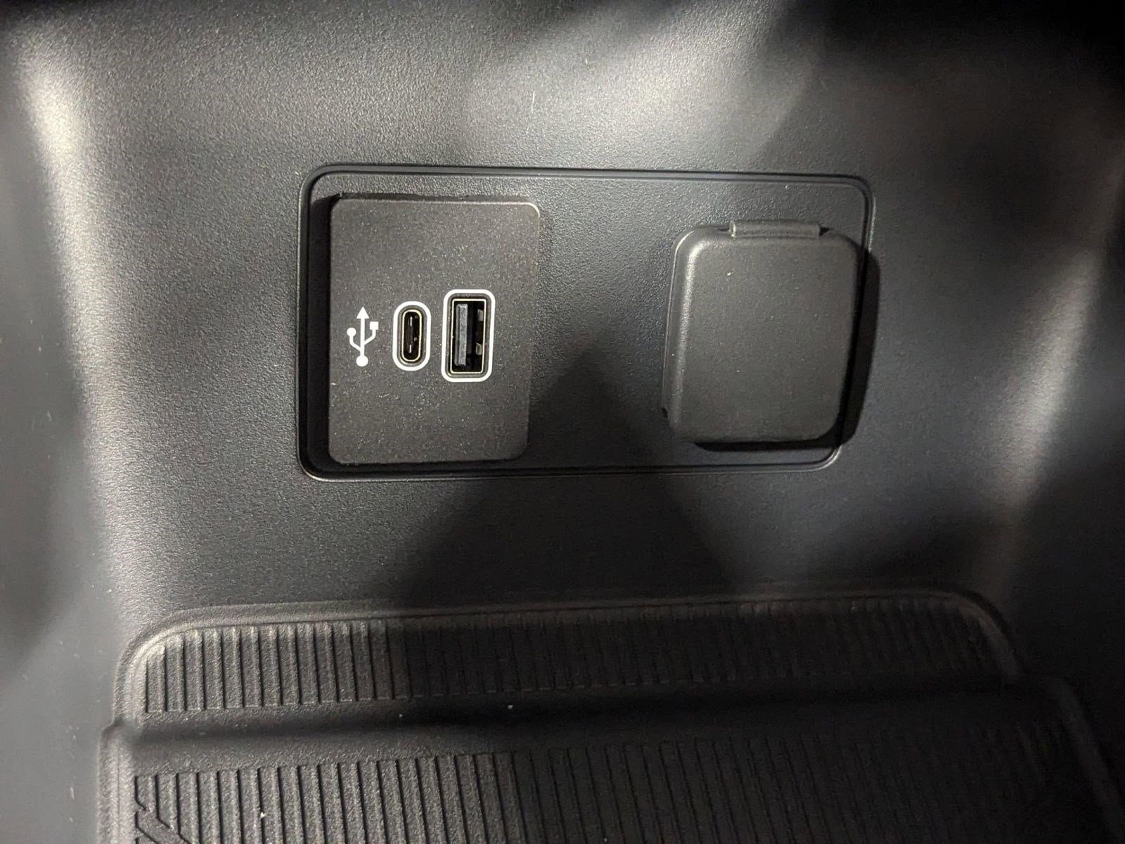 New 2026 Ford Explorer Active w/ Active Comfort Package image 25