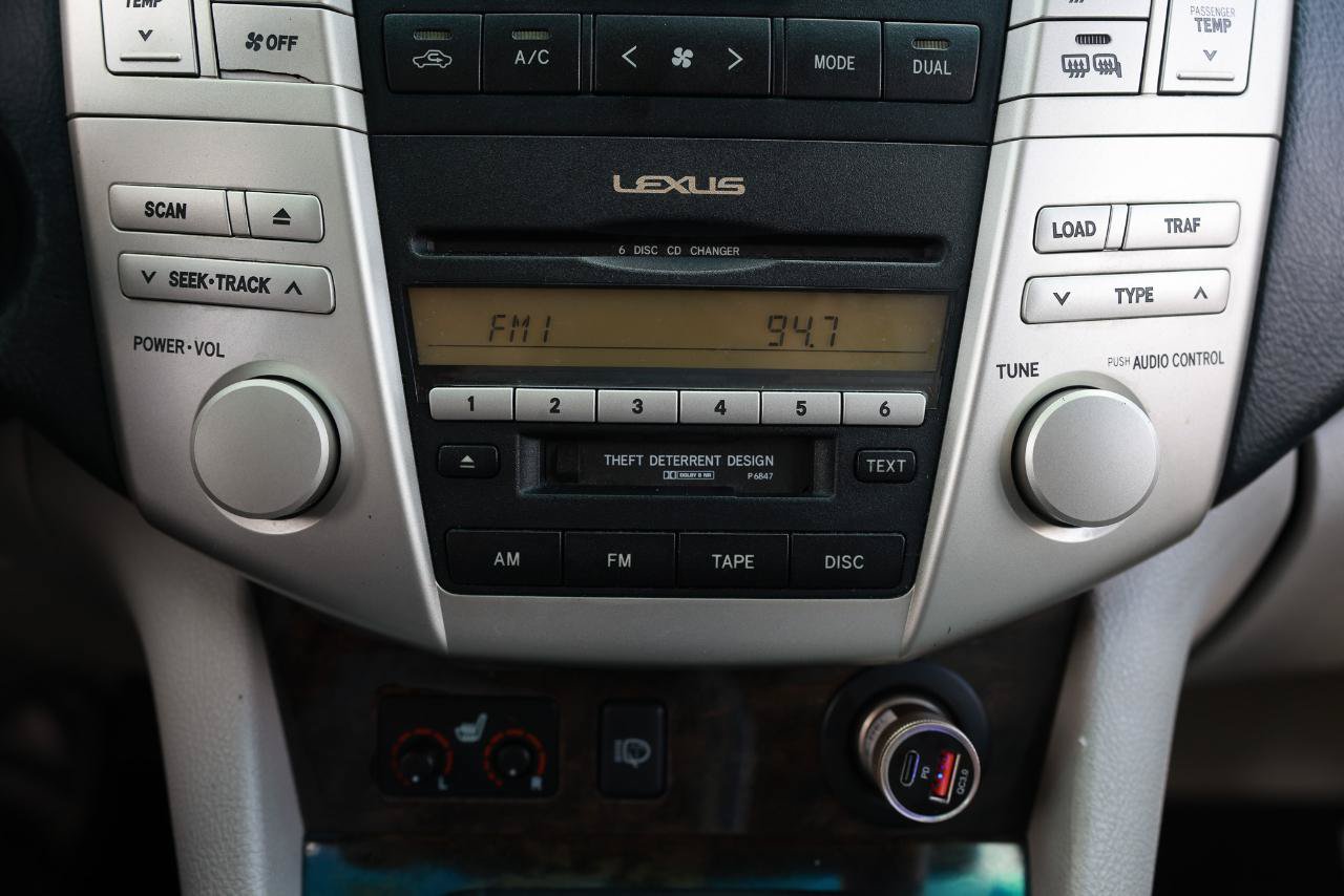 Used 2005 Lexus RX 330 w/ Premium Plus Pkg FWD image 32