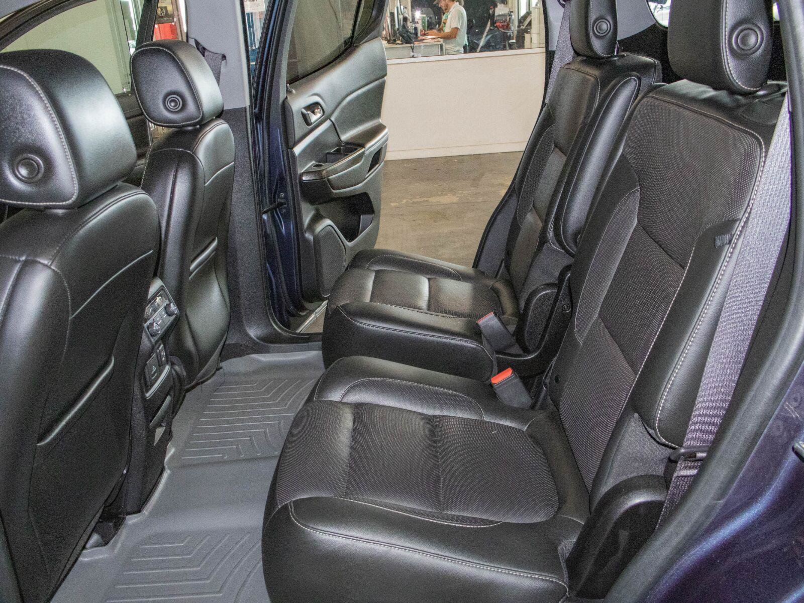 Used 2019 GMC Acadia SLT AWD/4WD image 14