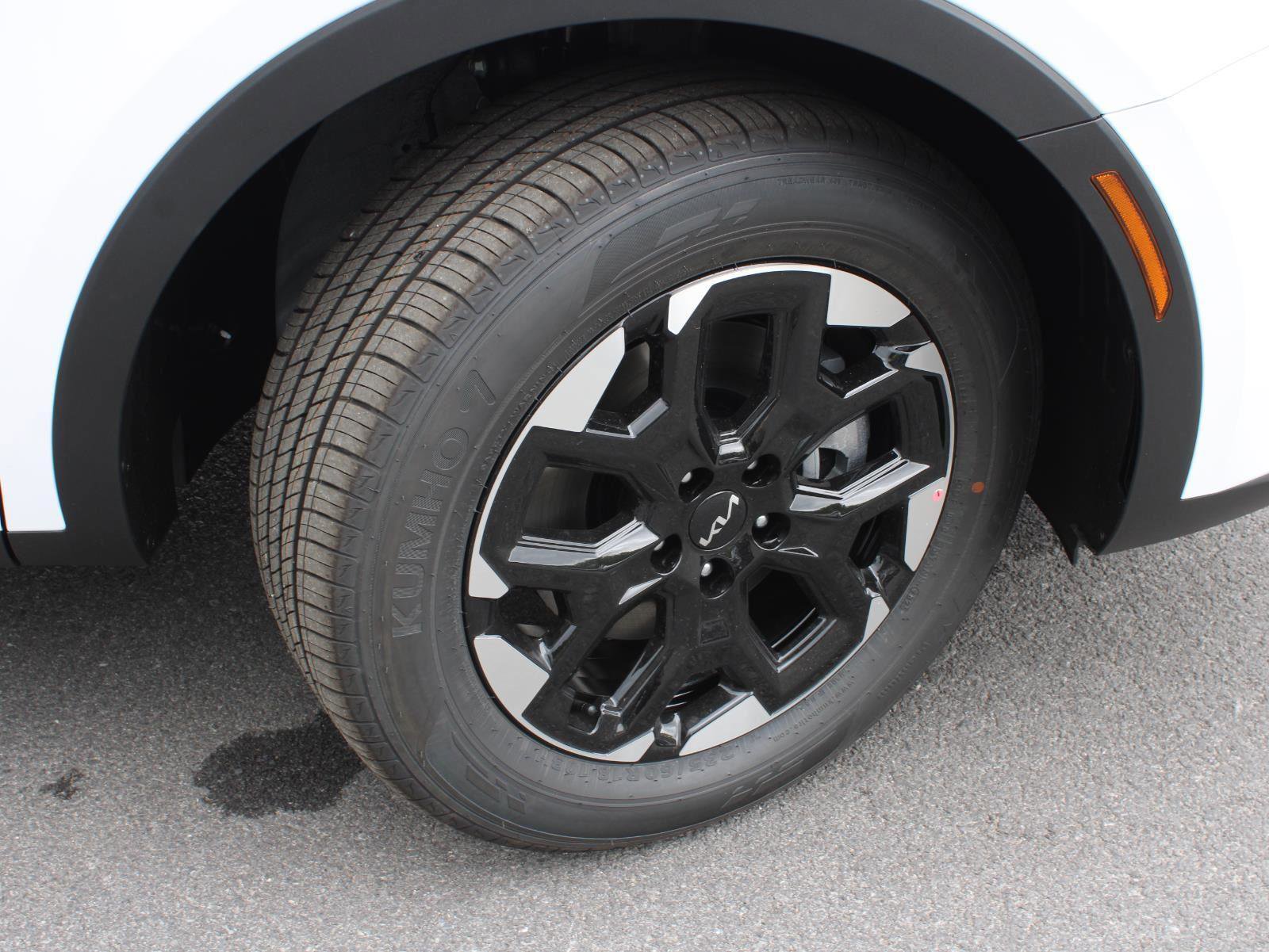 New 2026 Kia Sorento S image 13