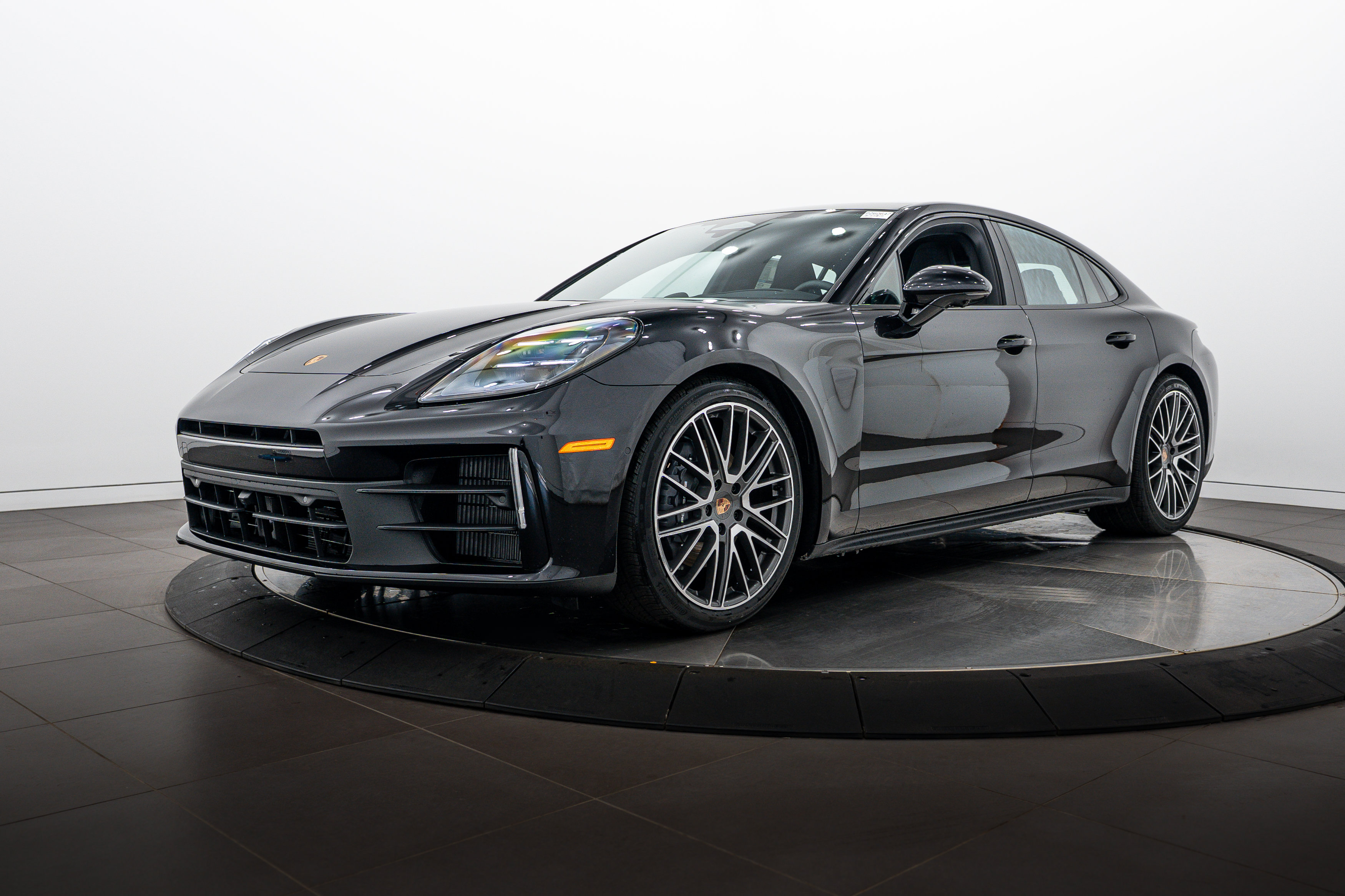 New 2026 Porsche Panamera 4 AWD/4WD image 1