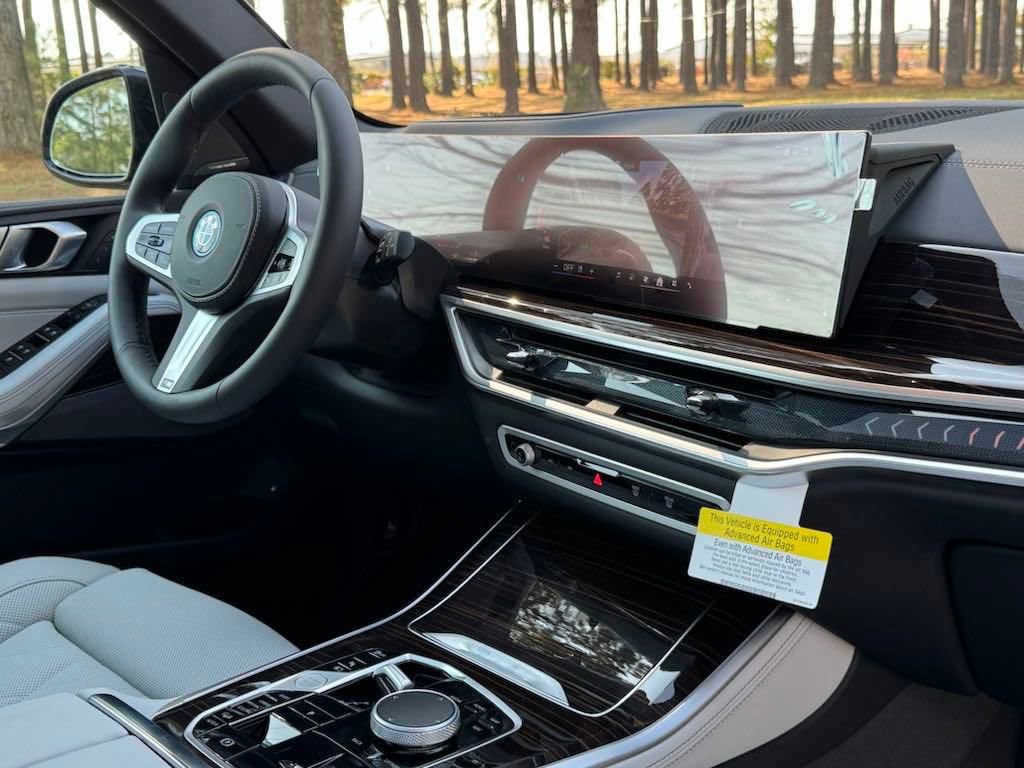 Used 2025 BMW X5 xDrive50e w/ M Sport Package image 20