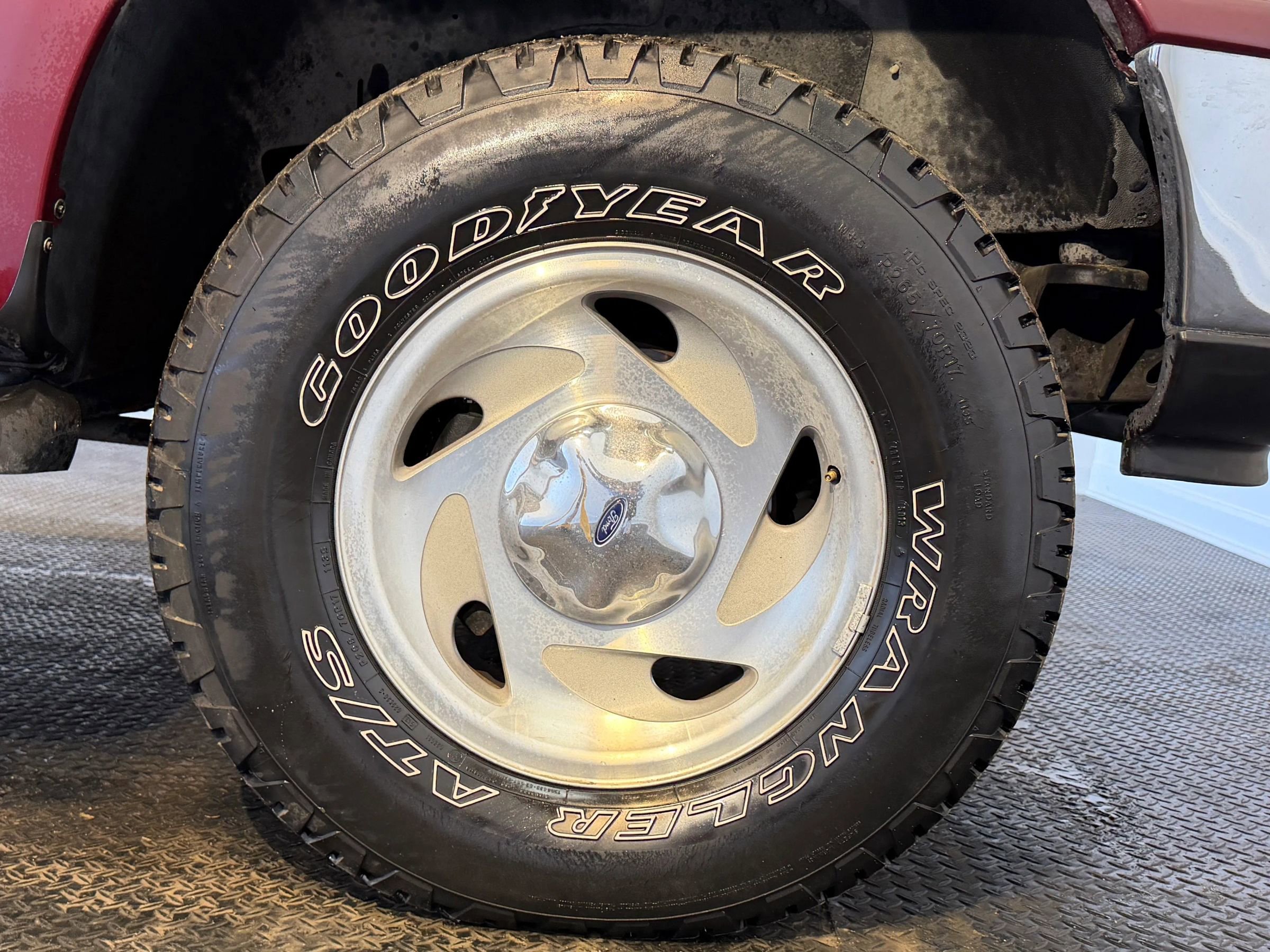 Used 1998 Ford Expedition 4WD image 9