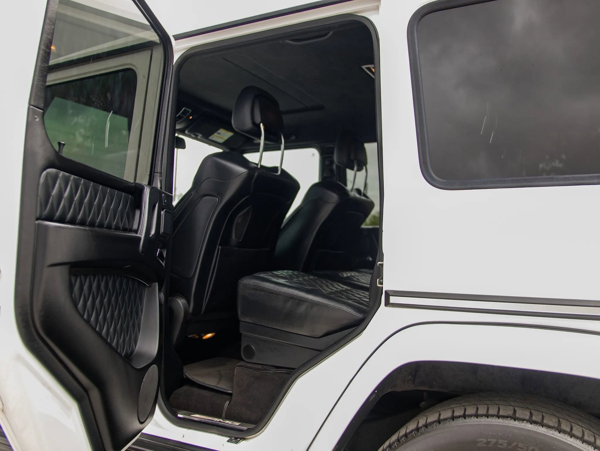 Used 2015 Mercedes-Benz G 63 AMG 4MATIC image 27