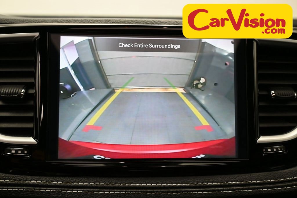 Used 2025 Chrysler Pacifica Limited image 22