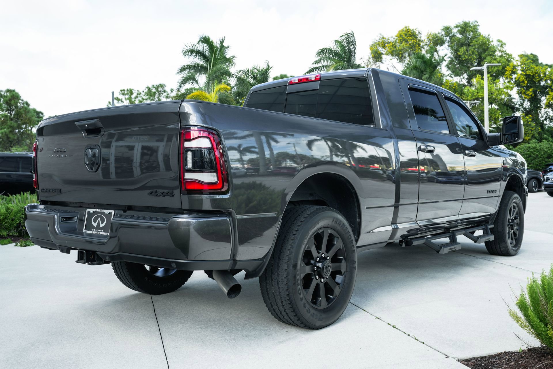 Used 2024 RAM 3500 Laramie w/ Night Edition image 27