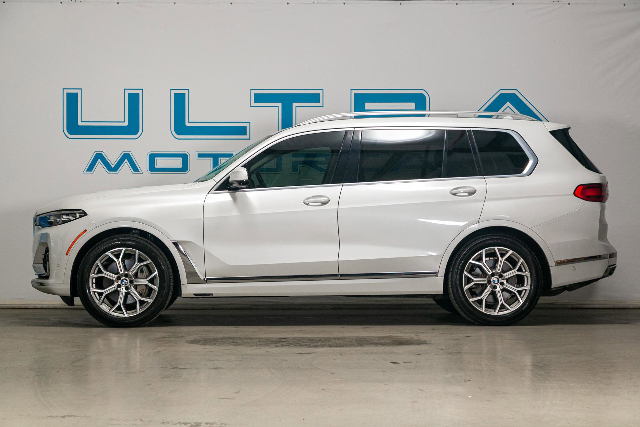 Used 2019 BMW X7 xDrive50i w/ Cold Weather Package AWD/4WD image 15