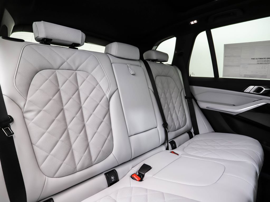 New 2026 BMW X5 xDrive40i w/ M Sport Package image 29