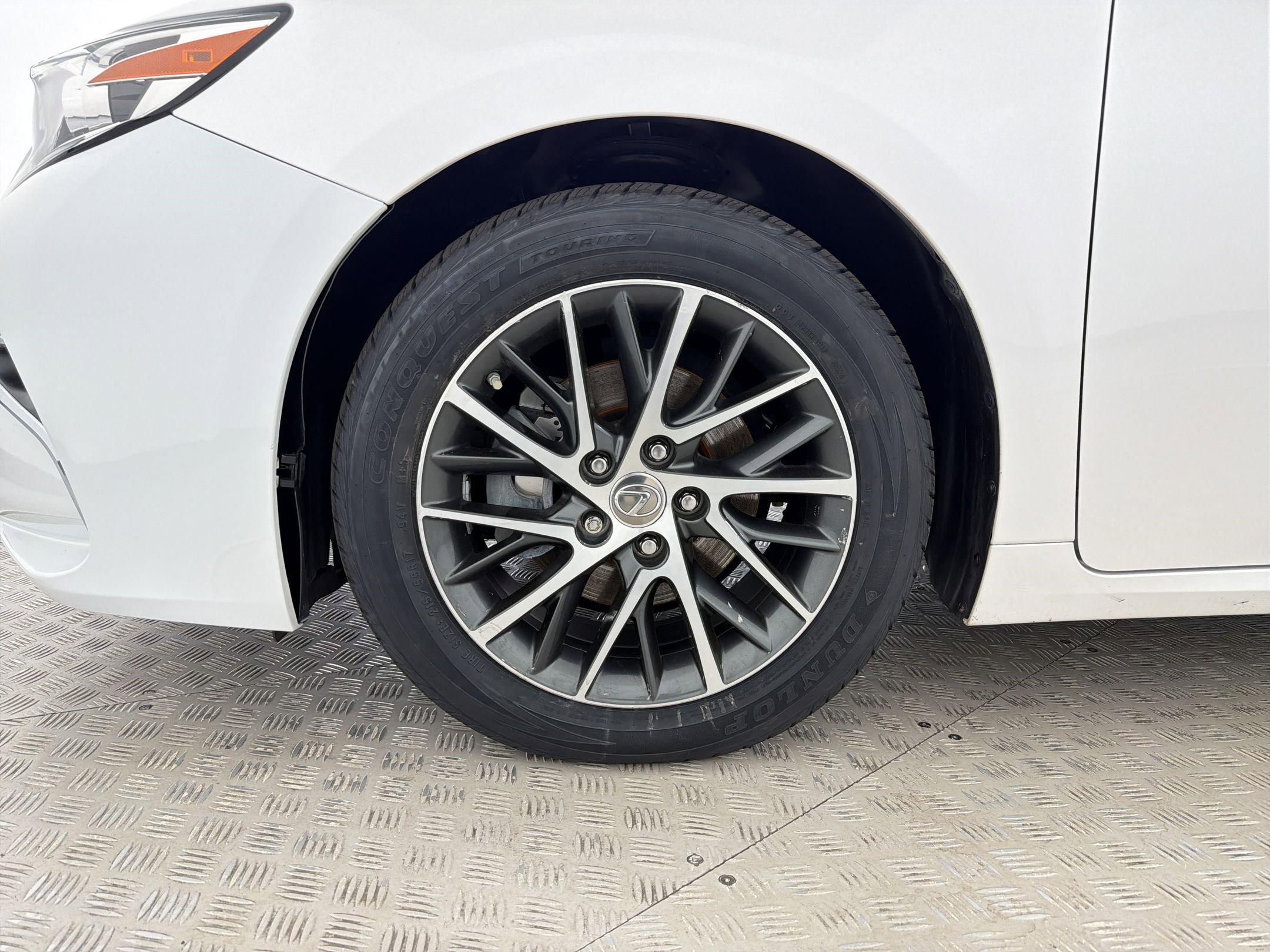 Used 2018 Lexus ES 350 w/ Luxury Package w/Wood Trim image 11