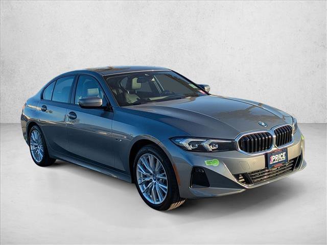 Used 2023 BMW 330e w/ Convenience Package image 3