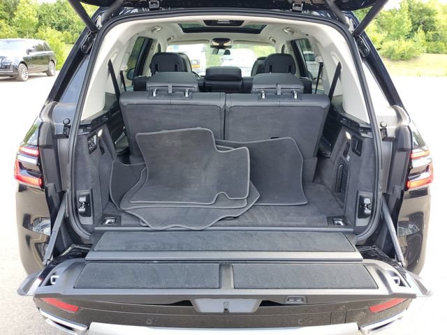 Used 2024 BMW X7 xDrive40i w/ Premium Package AWD/4WD image 8