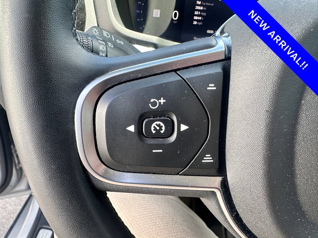 Certified 2025 Volvo S60 B5 Core AWD/4WD image 16