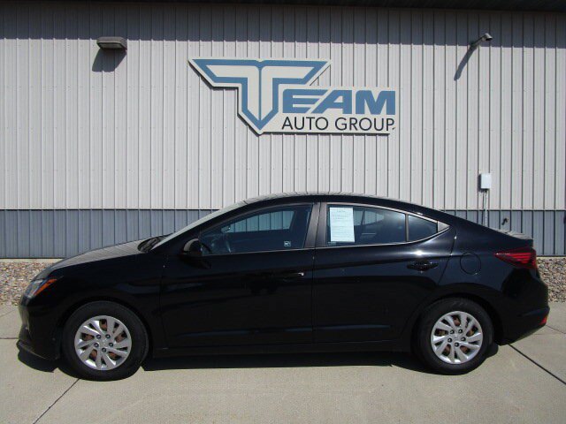 Used 2019 Hyundai Elantra SE w/ Cargo Package FWD image 4