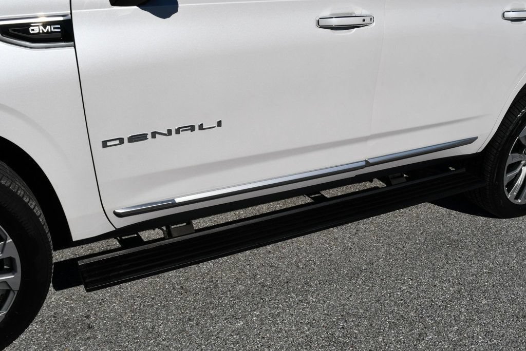 Used 2021 GMC Yukon Denali w/ Denali Premium Package RWD image 45