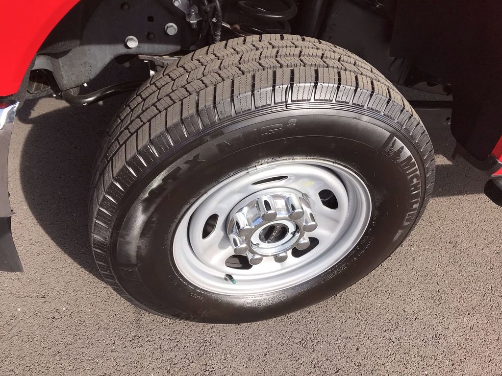 New 2025 Ford F250 XL w/ XL Chrome Package image 10