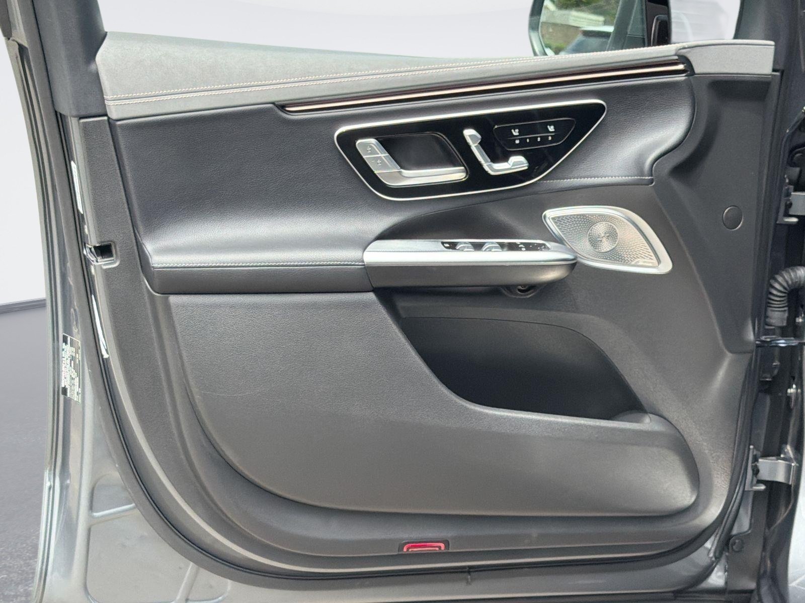 Used 2025 Mercedes-Benz EQE 350+ 4MATIC SUV image 19